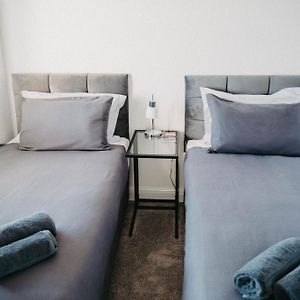 Twin Room Shower